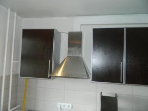Установка вытяжки на кухне в Севастополе